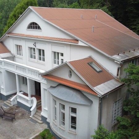 Na Landeku byla otevřena ředitelská vila, nabídne ubytování